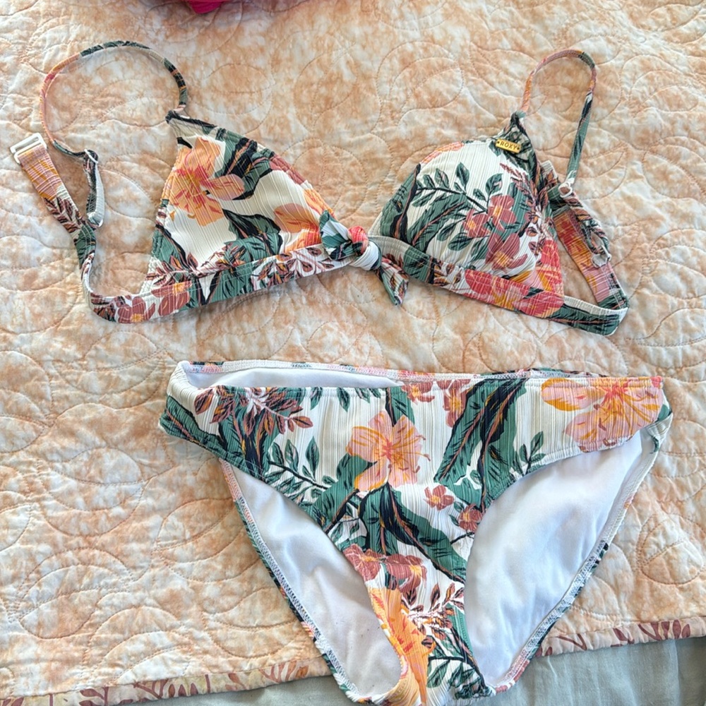 Roxy roxy! The surfers dream bikini